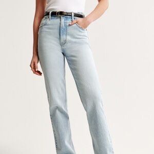 NWT Curve Love Ultra High Rise Ankle Straight Jean